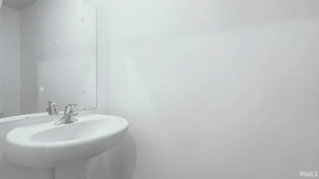 $303,025 | 1321 Greencastle Drive, Warsaw, IN 46582