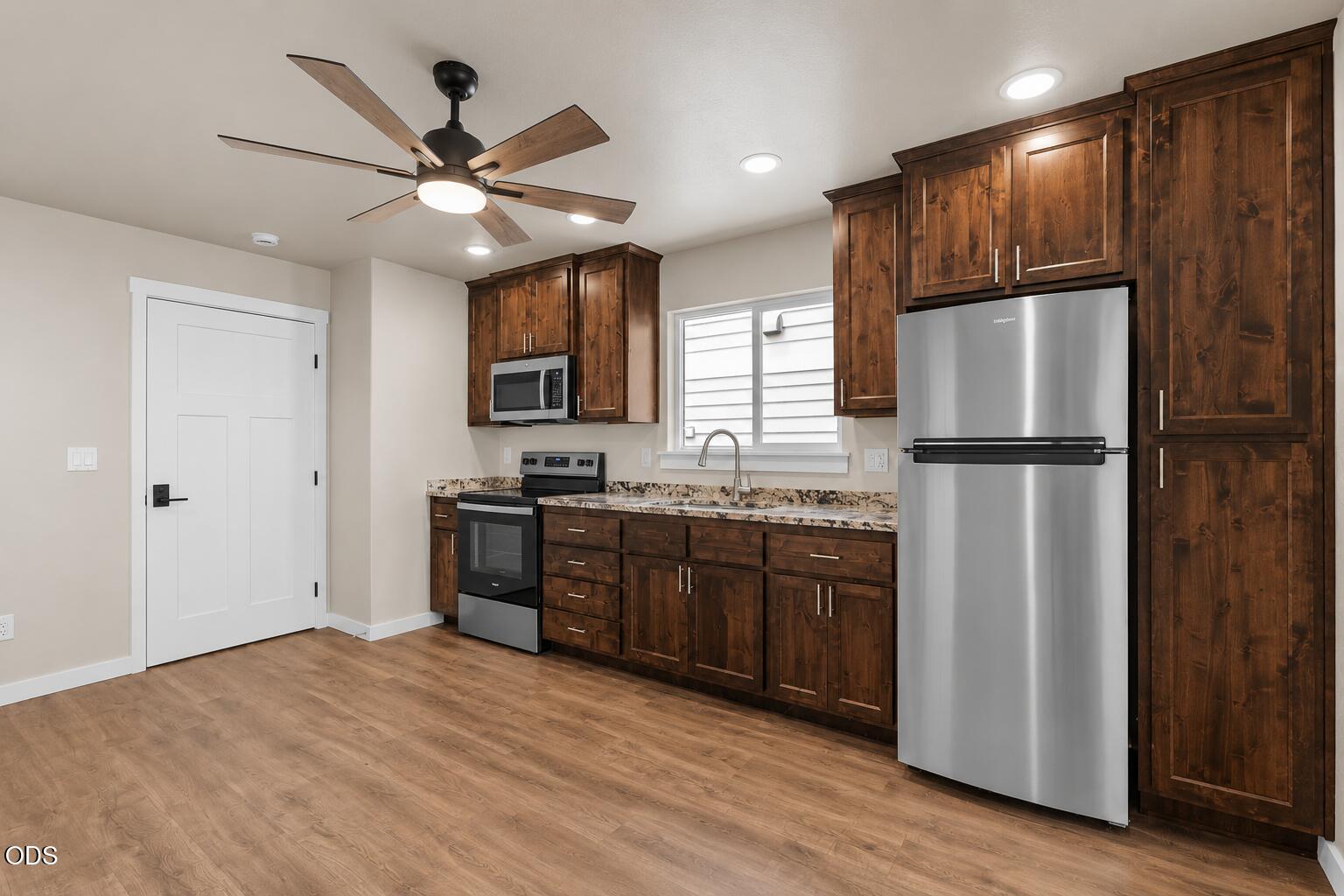 7871 Houston Loop White City, OR 97503 - Photo 8 of 15