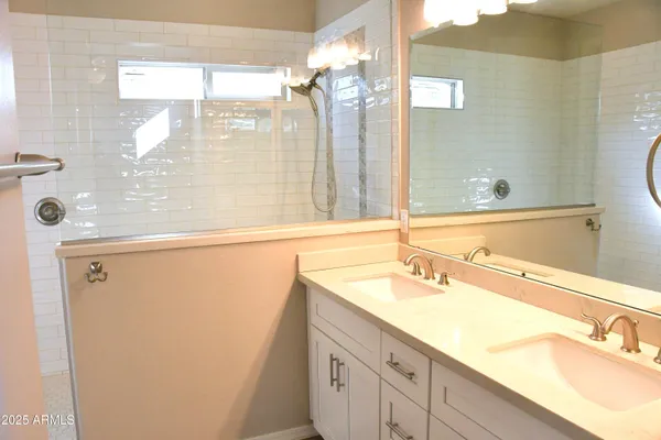 $2,600 | 2362 West Sierra Vista Drive, Phoenix, AZ 85015