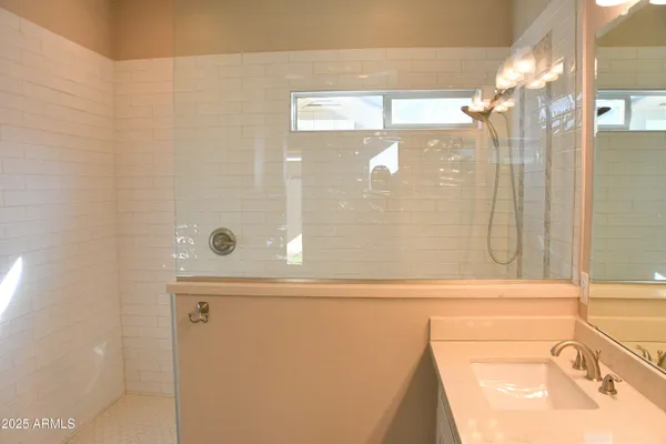 $2,600 | 2362 West Sierra Vista Drive, Phoenix, AZ 85015