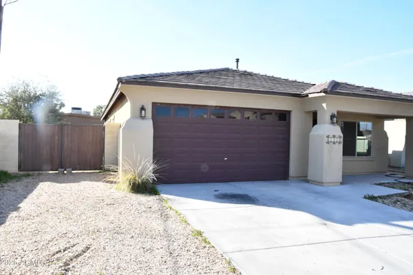 $2,600 | 2362 West Sierra Vista Drive, Phoenix, AZ 85015