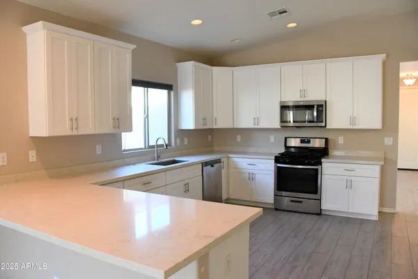 $2,600 | 2362 West Sierra Vista Drive, Phoenix, AZ 85015