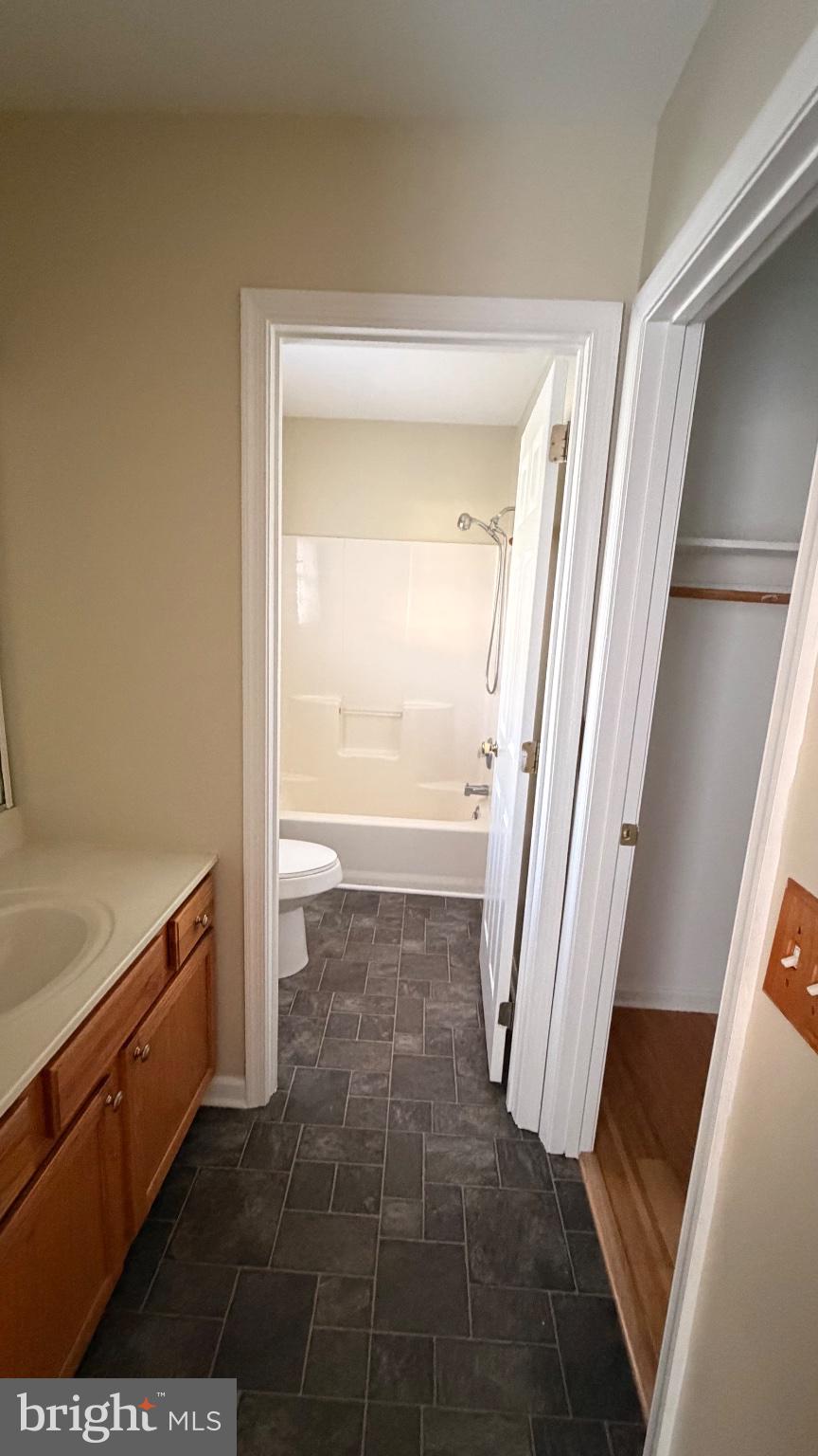 1110 High Street Cambridge, MD 21613 - Photo 16 of 22 Spacious bathroom with modern finishes.