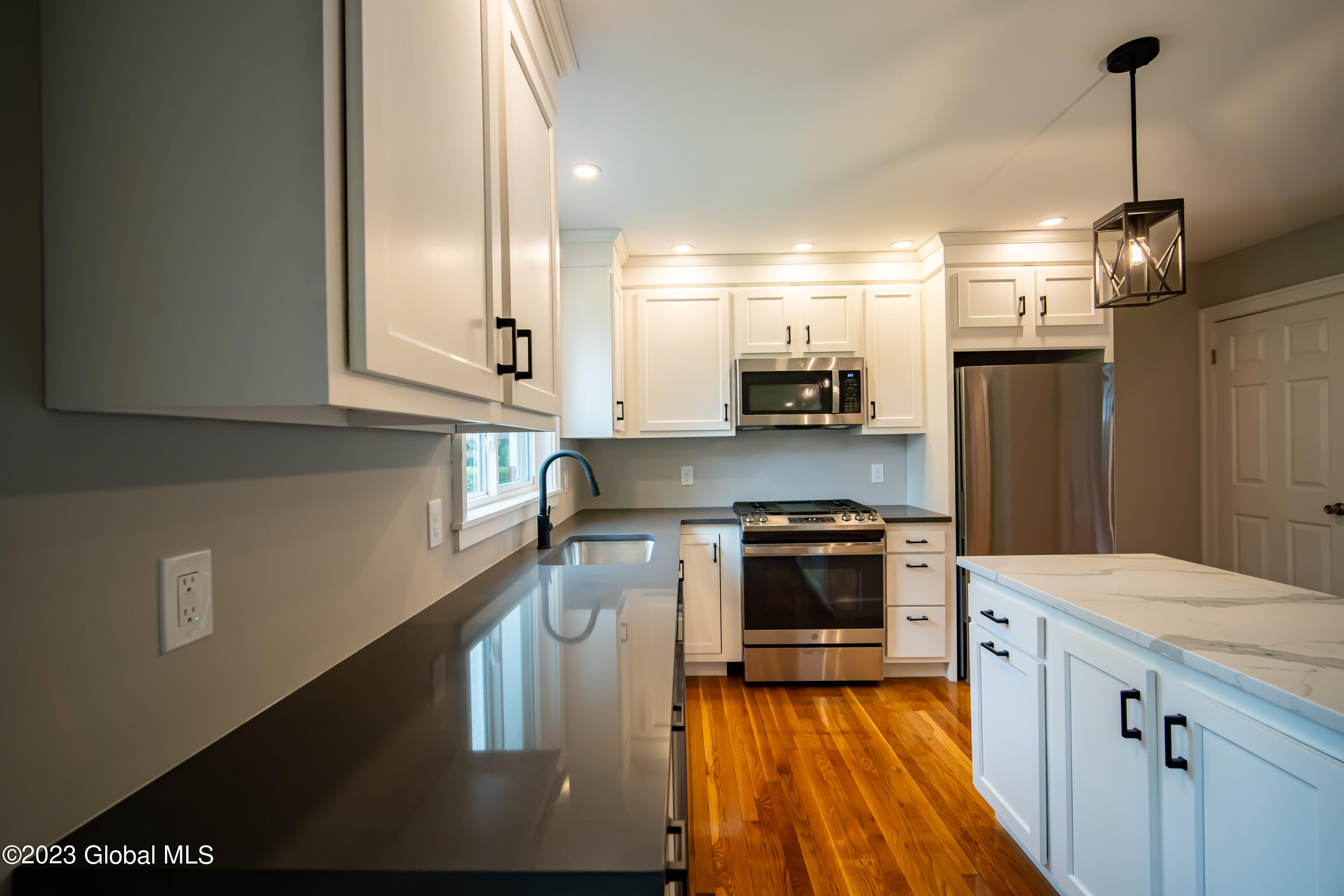 2044 Chepstow Road Rotterdam, NY 12303 - Photo 12 of 33 2044_Chepstow-12