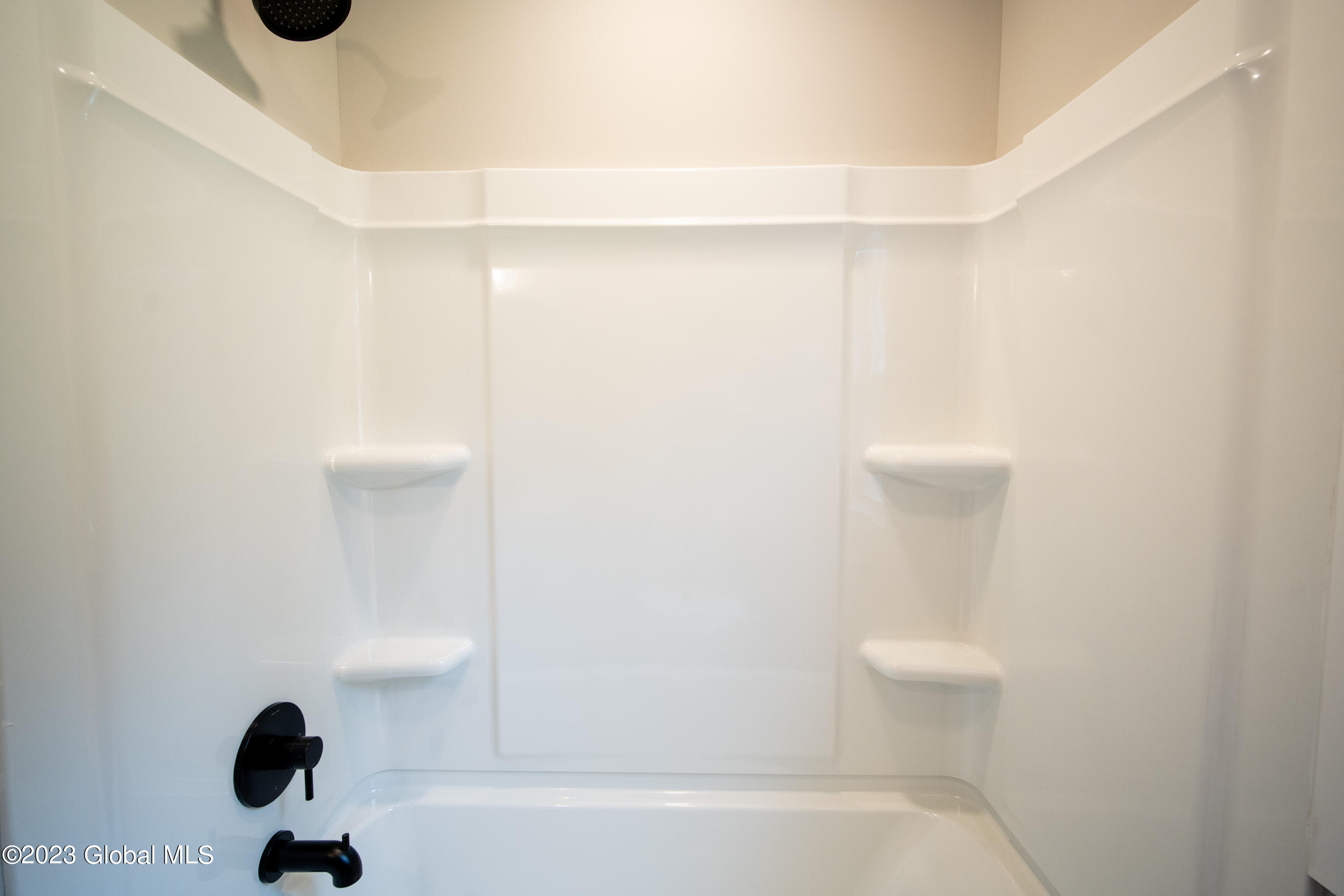 2044 Chepstow Road Rotterdam, NY 12303 - Photo 17 of 33 2044_Chepstow-17