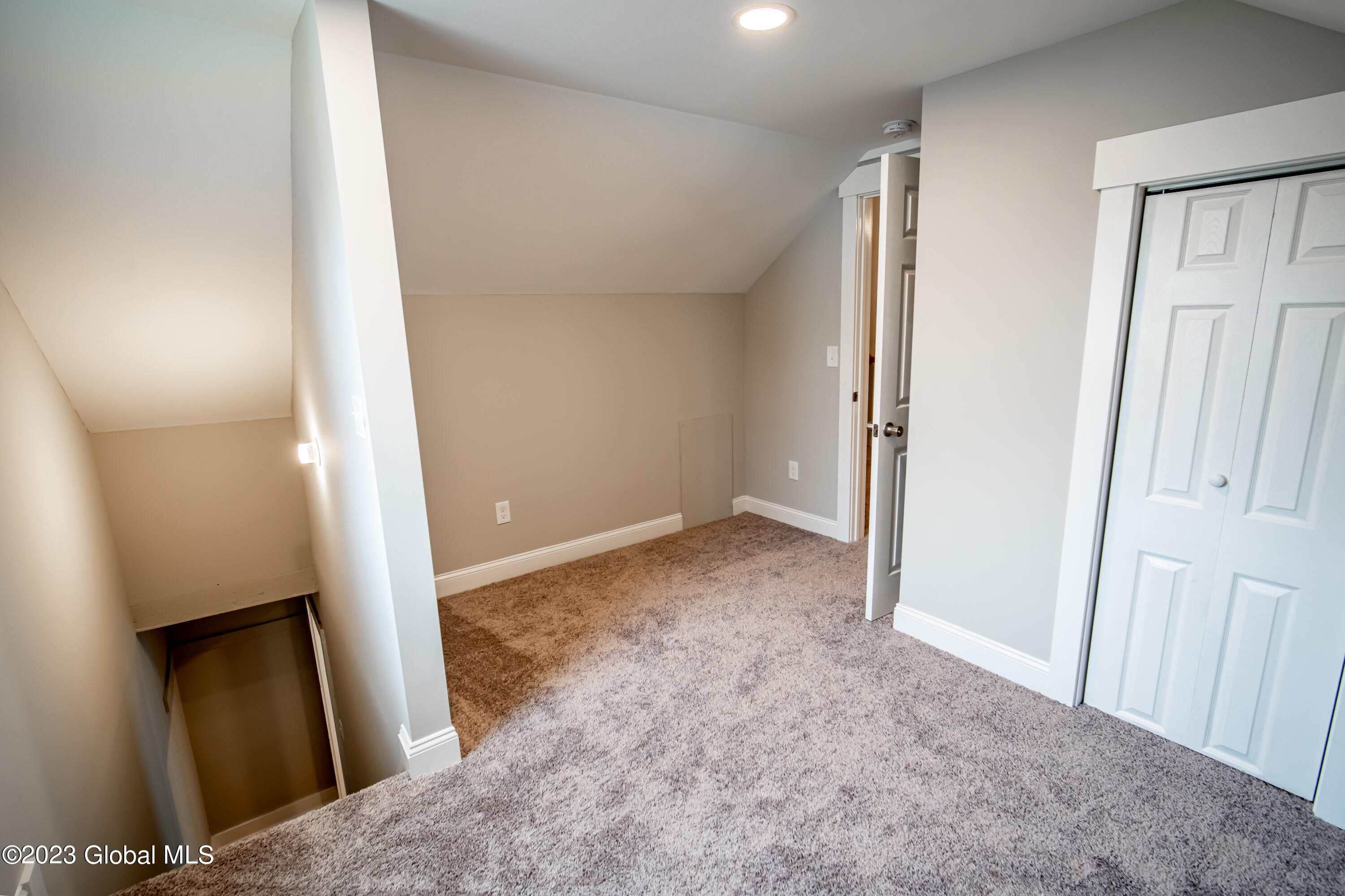 2044 Chepstow Road Rotterdam, NY 12303 - Photo 26 of 33 2044_Chepstow-26