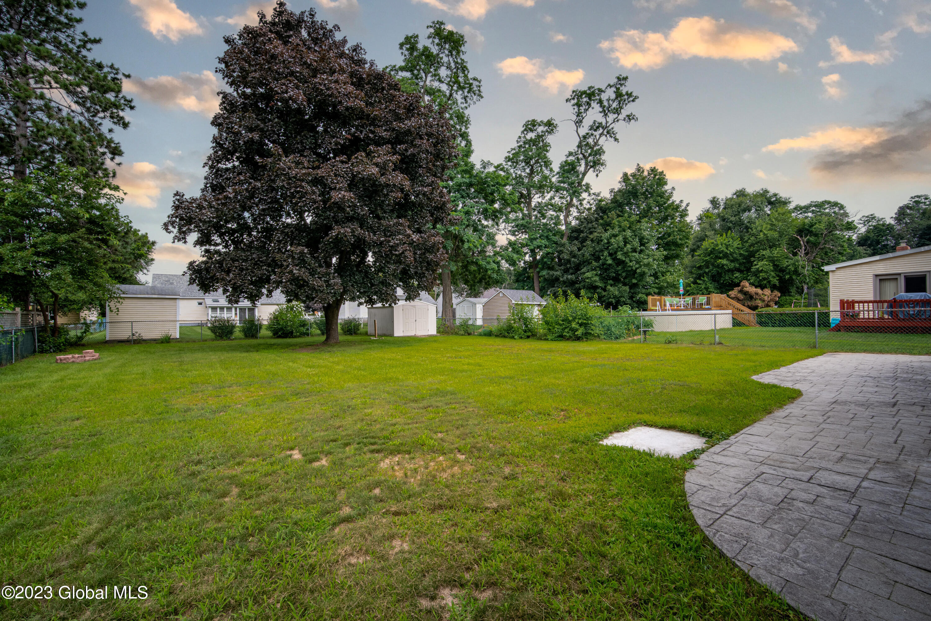 2044 Chepstow Road Rotterdam, NY 12303 - Photo 7 of 33 2044_Chepstow-07