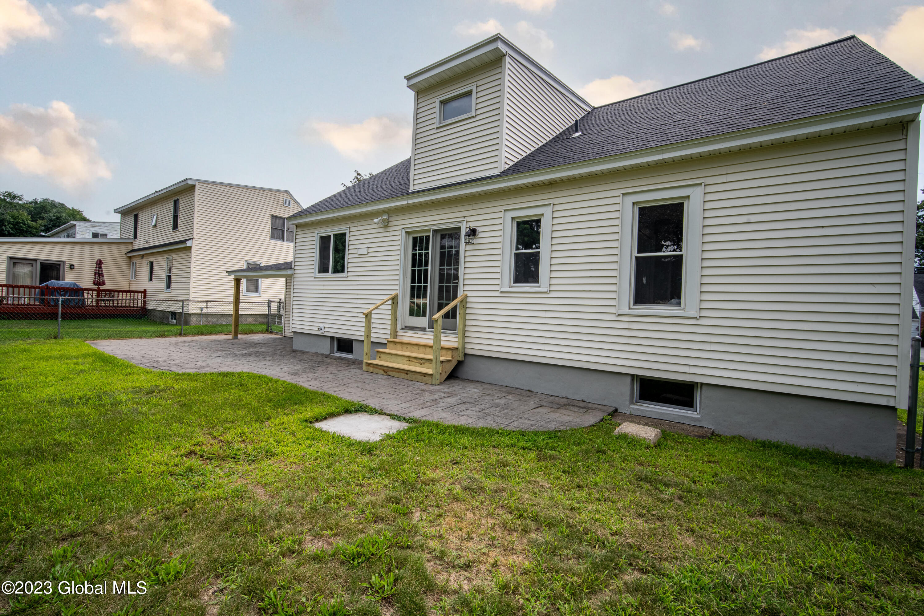 2044 Chepstow Road Rotterdam, NY 12303 - Photo 8 of 33 2044_Chepstow-08