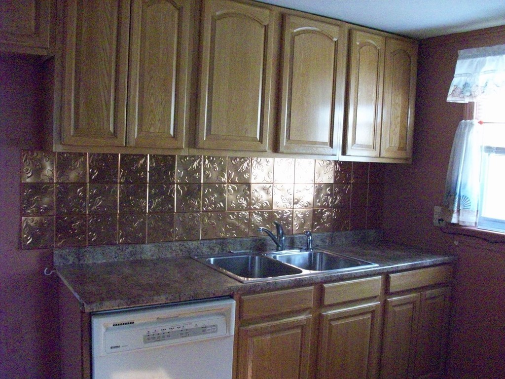 69 Laurel Road Norwood, MA 02062 - Photo 3 of 7 Gallery Image 3