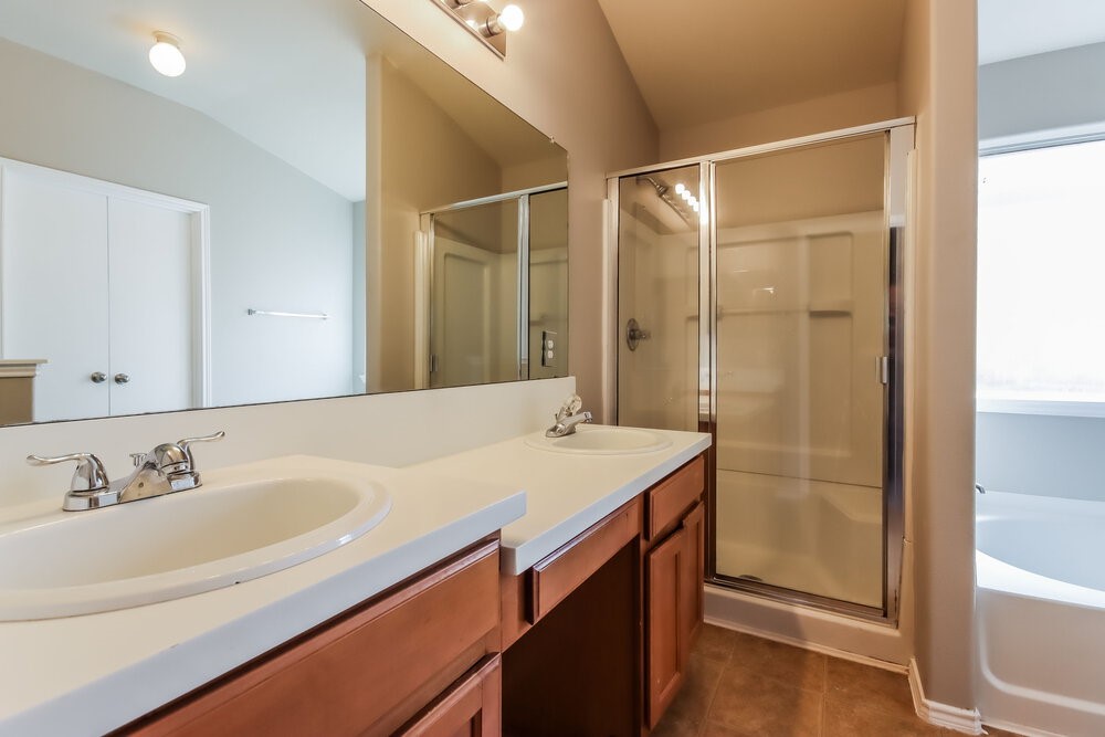 214 Kestrel Lane Rosharon, TX 77583 - Photo 10 of 16