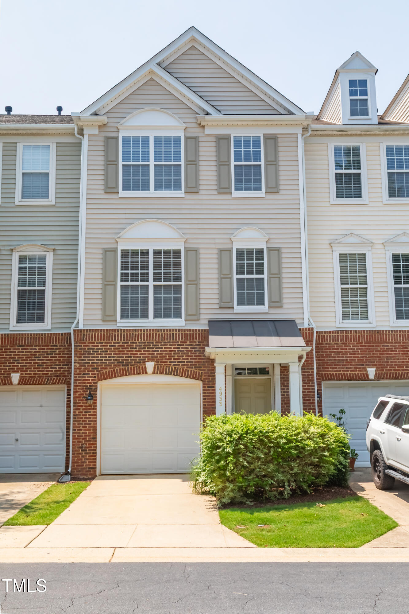4933 Wyatt Brook Way Raleigh, NC 27609 - Photo 1 of 54 2E6A0798-HDR