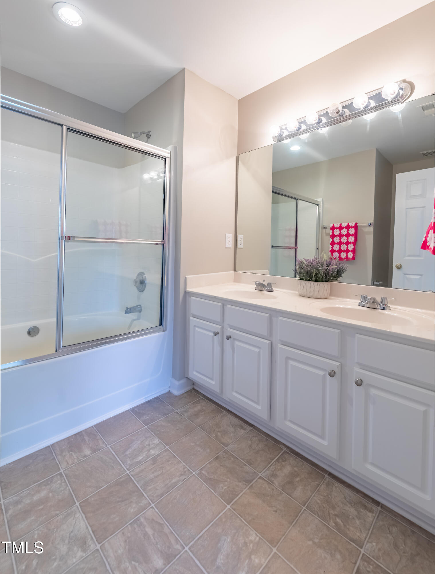 4933 Wyatt Brook Way Raleigh, NC 27609 - Photo 27 of 54 2E6A0678-HDR