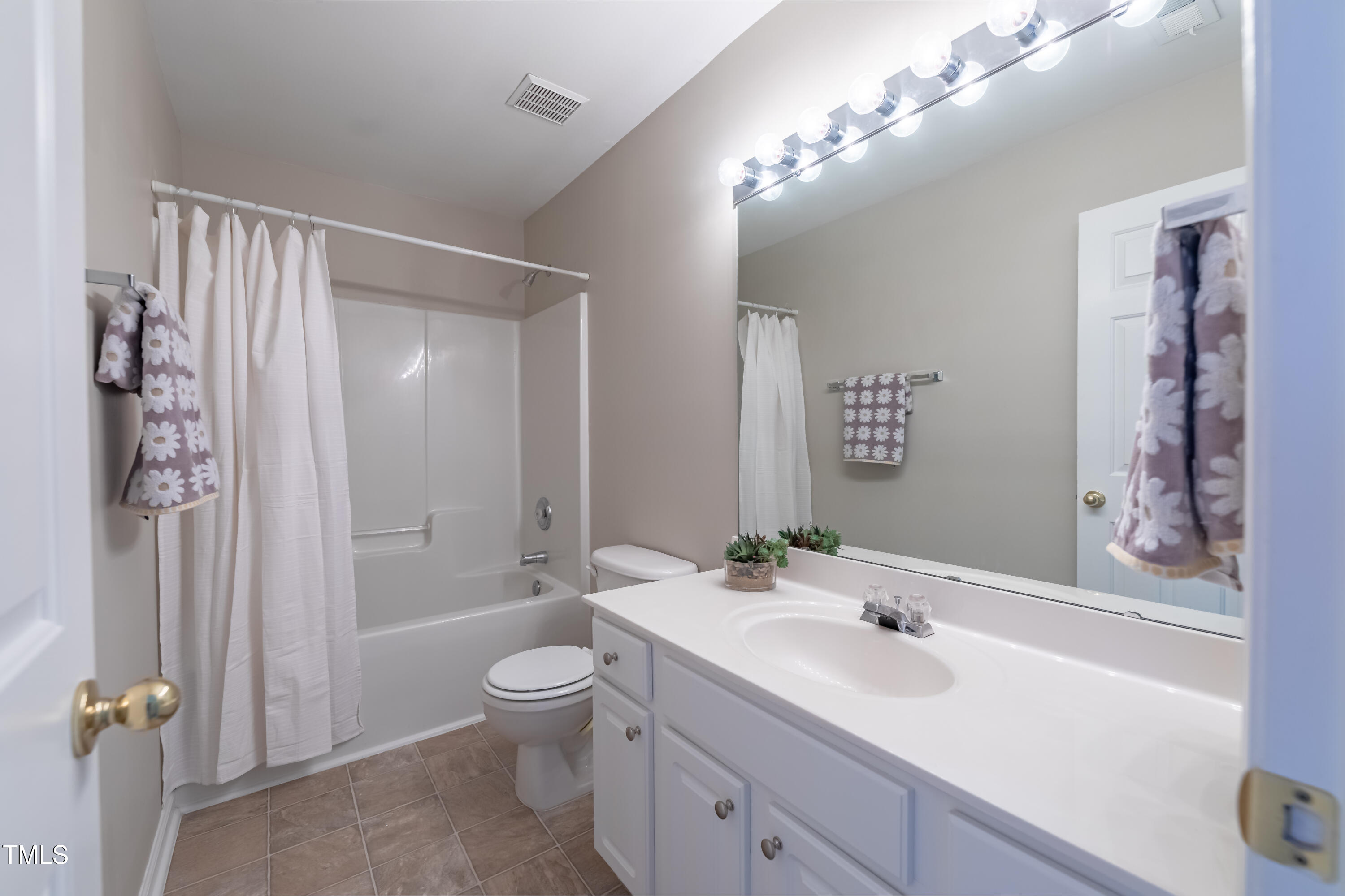 4933 Wyatt Brook Way Raleigh, NC 27609 - Photo 31 of 54 2E6A0718-HDR