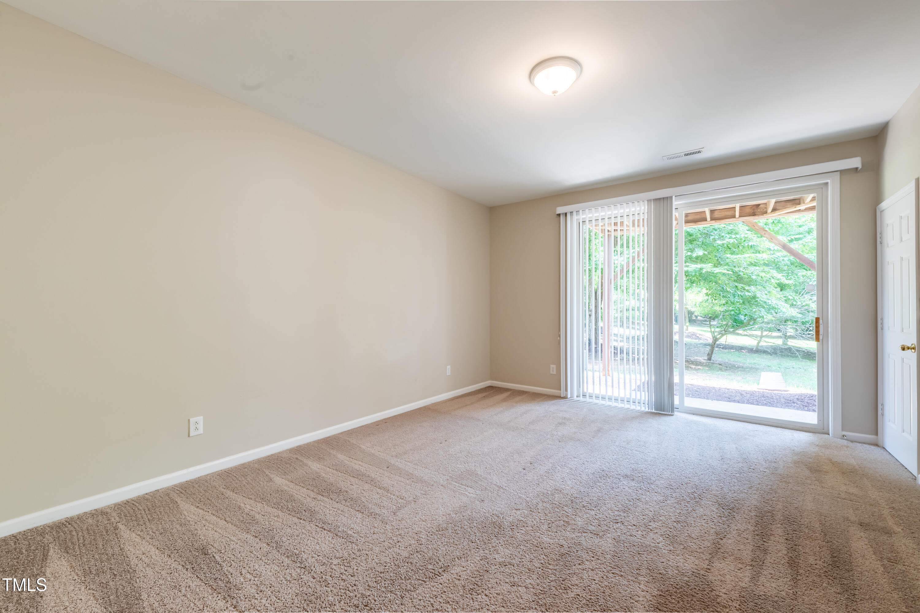 4933 Wyatt Brook Way Raleigh, NC 27609 - Photo 4 of 54 2E6A0568-HDR