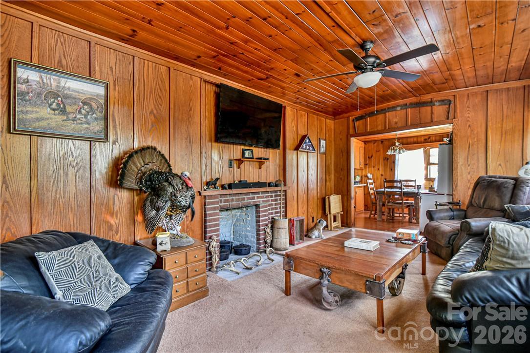 415 Weaverville Road Asheville, NC 28804 - Photo 17 of 47