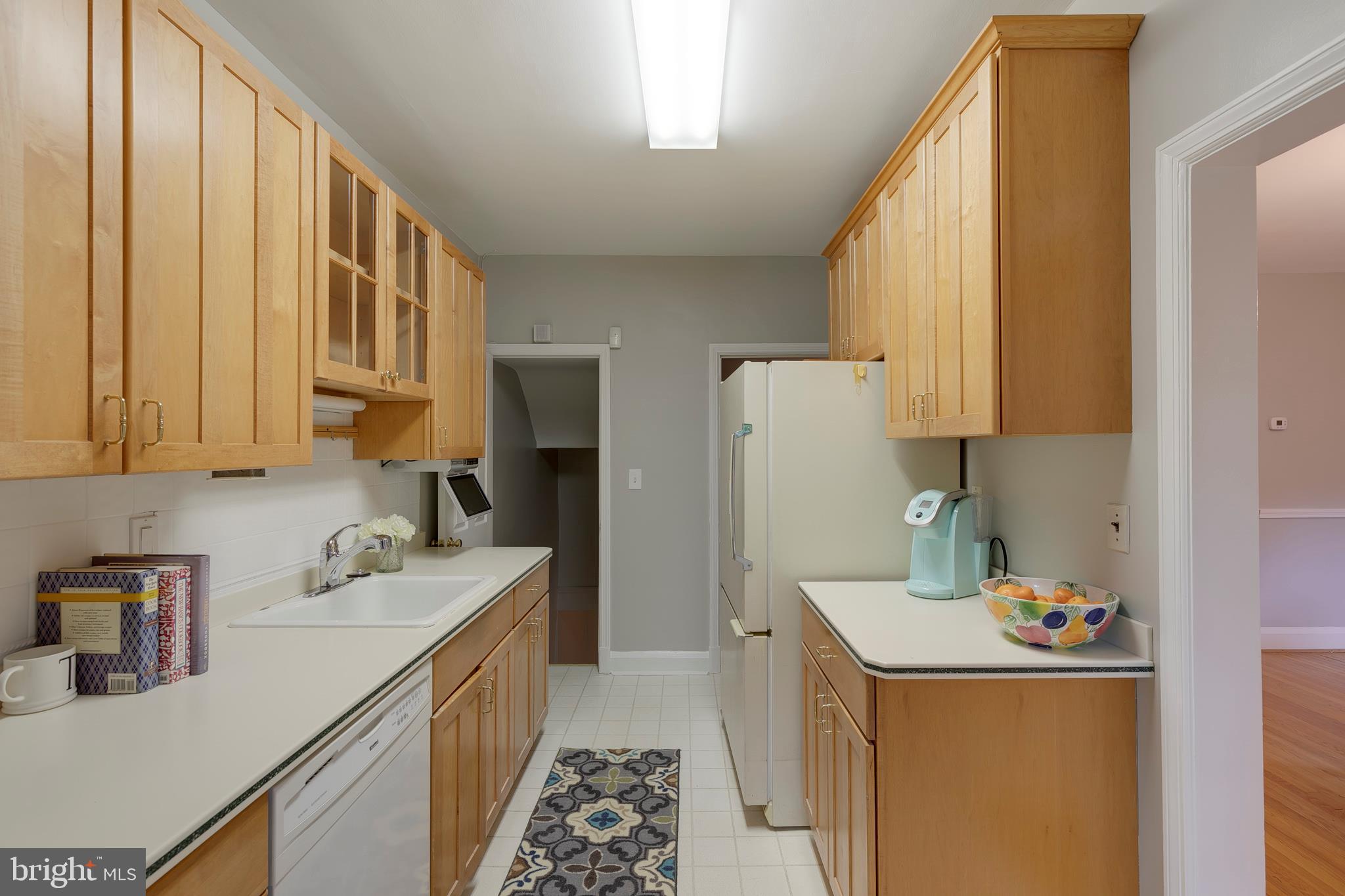 310 Murdock Road Baltimore, MD 21212 - Photo 15 of 50 Corian counters - freshly painted