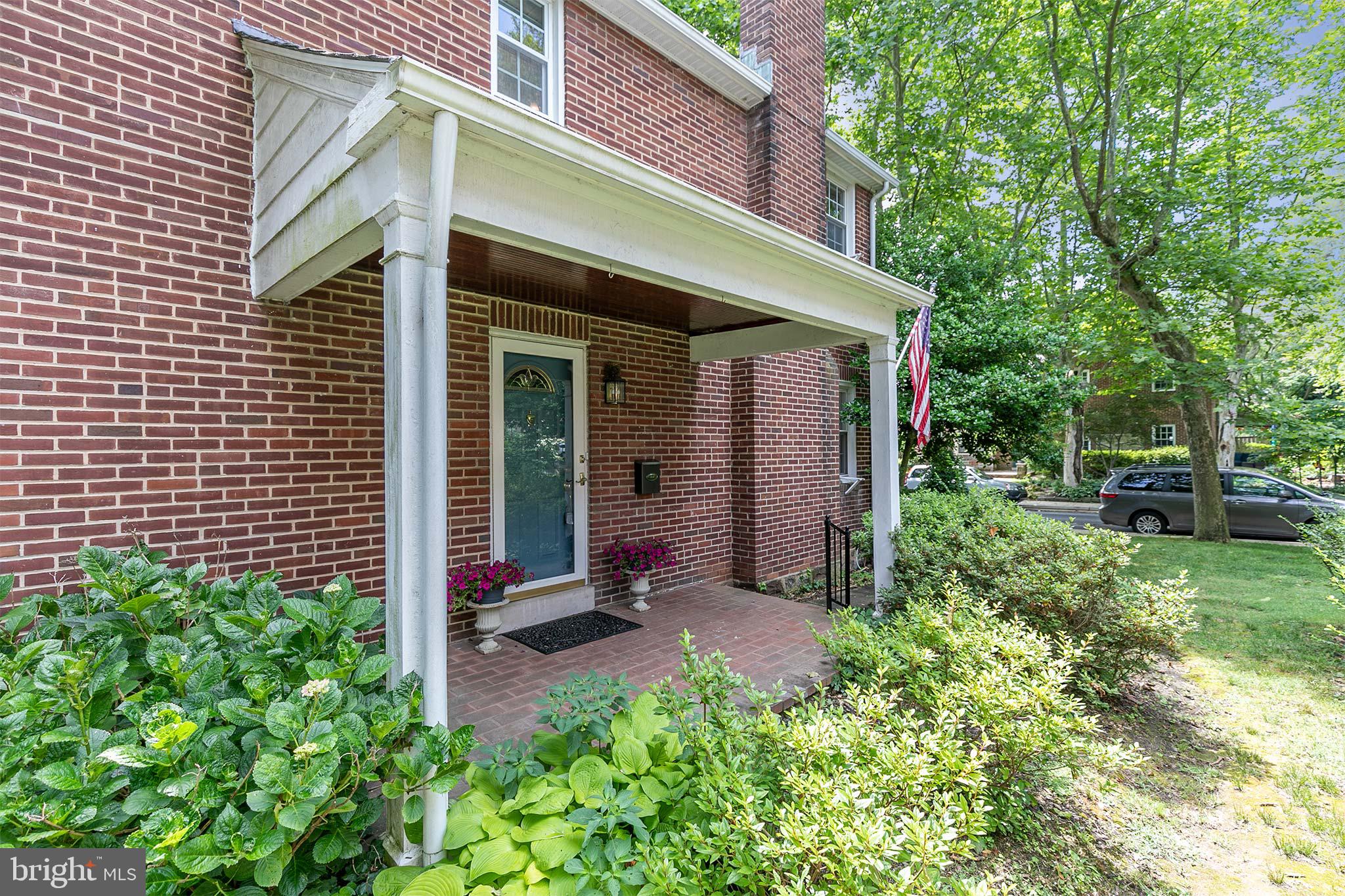 310 Murdock Road Baltimore, MD 21212 - Photo 3 of 50 Inviting Covered Front Porch!