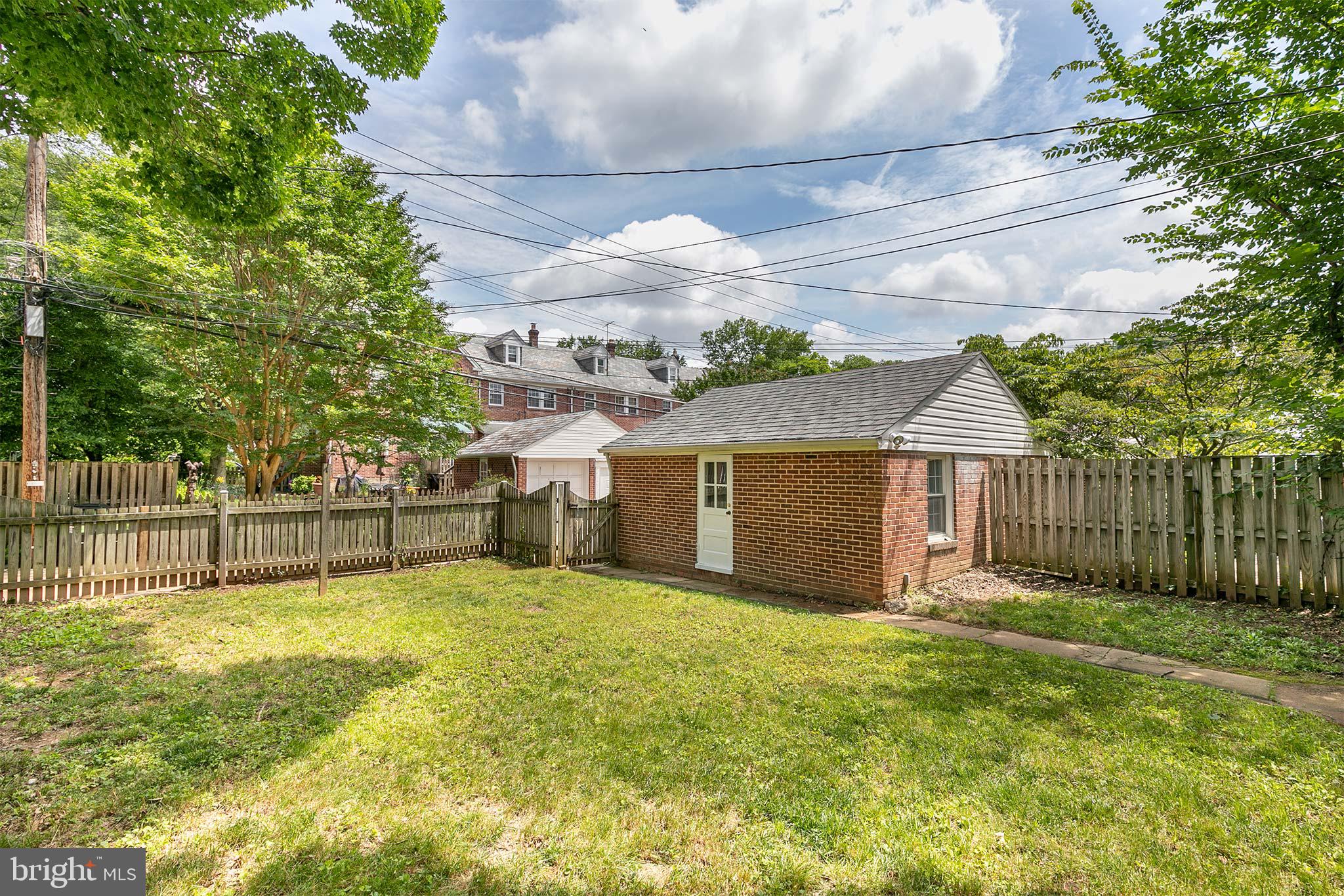 310 Murdock Road Baltimore, MD 21212 - Photo 44 of 50 Another view- oversized yard