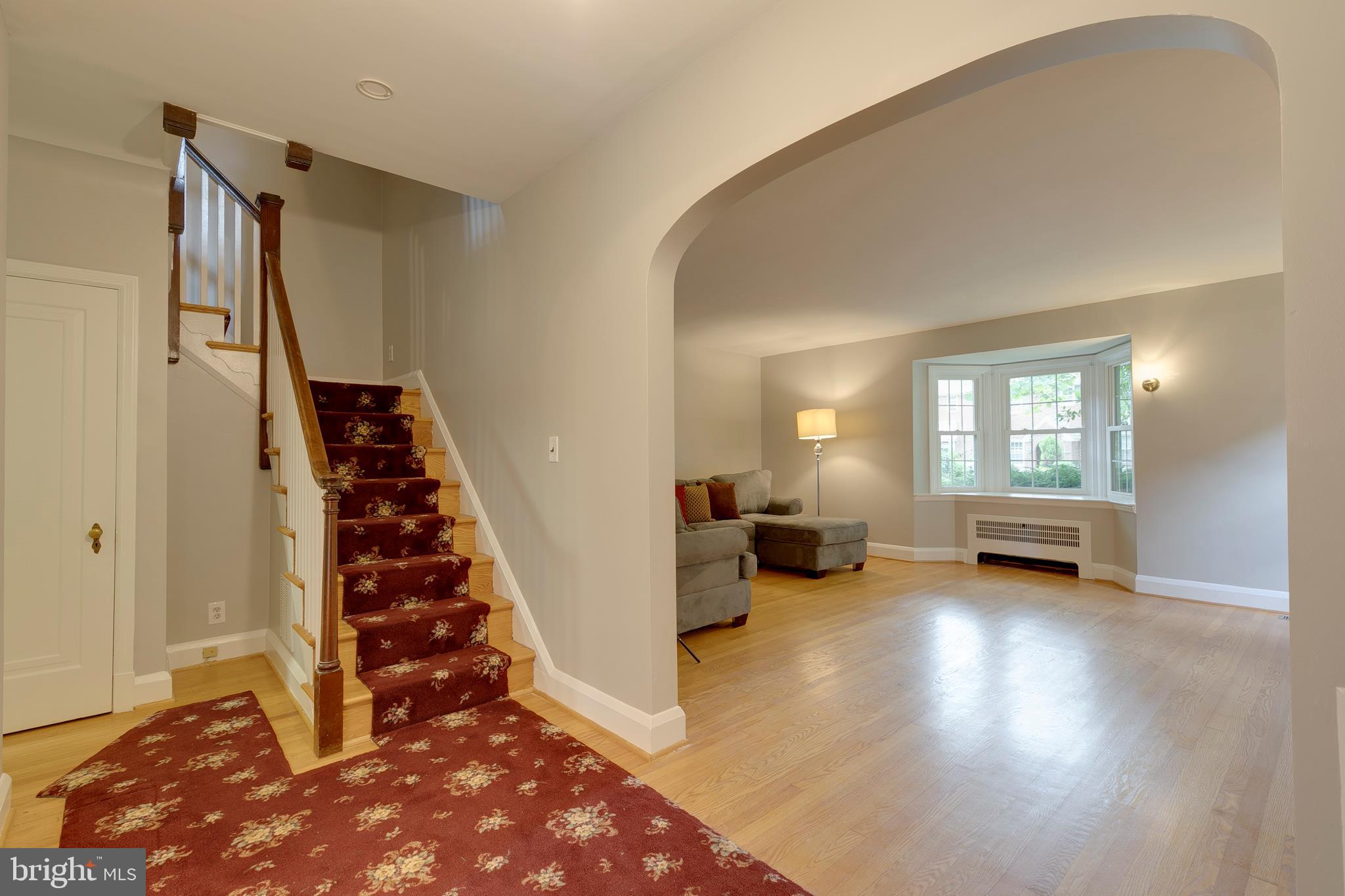 310 Murdock Road Baltimore, MD 21212 - Photo 7 of 50 Archway to the Living Room