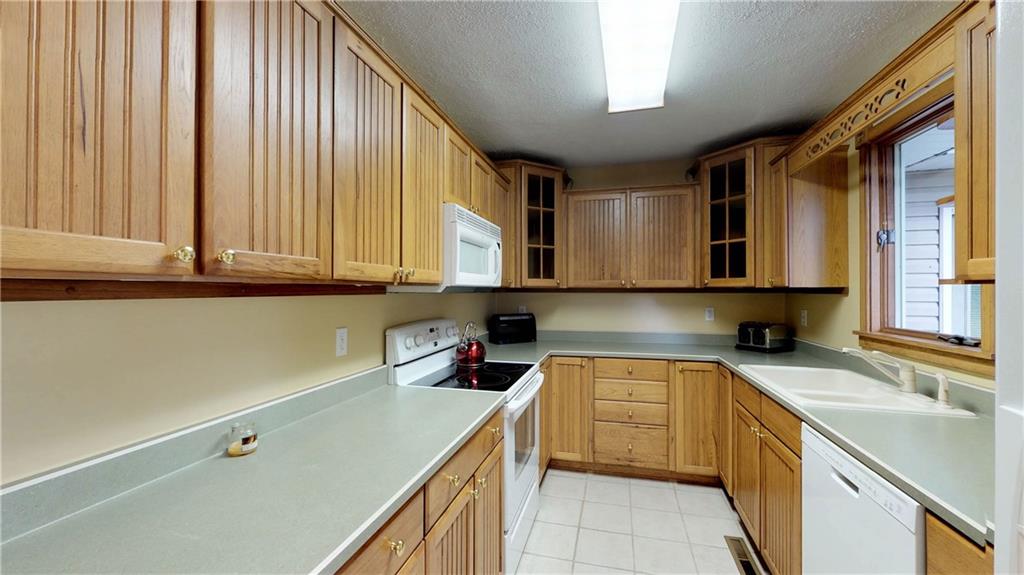 1446 Old State Road Waterford, PA 16441 - Photo 11 of 25