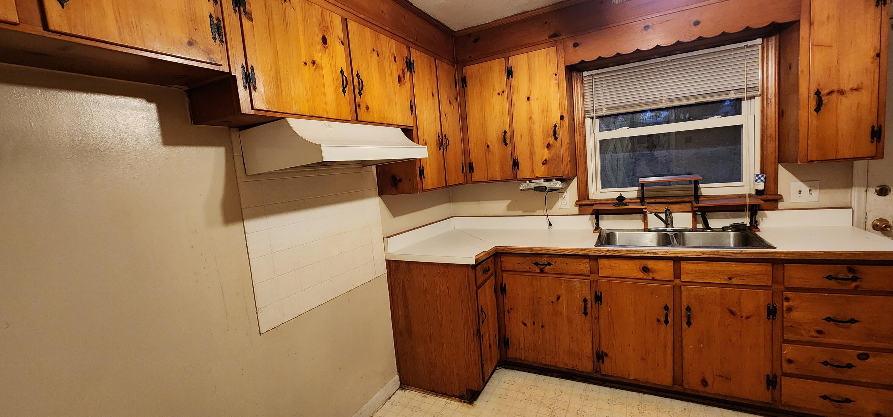 5661 Daytona Road Roanoke, VA 24019 - Photo 7 of 12 20230125_174050