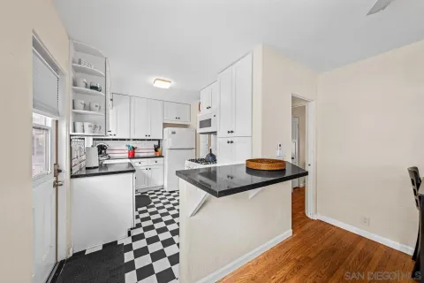 $2,200,000 | 716 Dover Court, San Diego, CA 92109