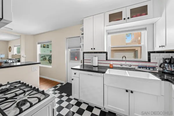 $2,200,000 | 716 Dover Court, San Diego, CA 92109