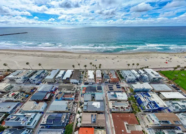 $2,200,000 | 716 Dover Court, San Diego, CA 92109