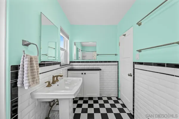 $2,200,000 | 716 Dover Court, San Diego, CA 92109