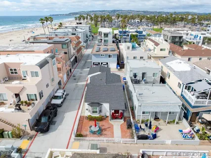 $2,200,000 | 716 Dover Court, San Diego, CA 92109