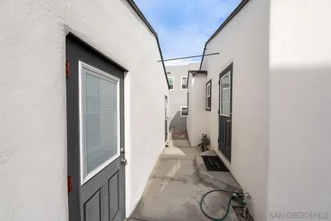 $2,200,000 | 716 Dover Court, San Diego, CA 92109