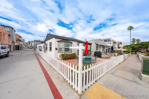 $2,200,000 | 716 Dover Court, San Diego, CA 92109