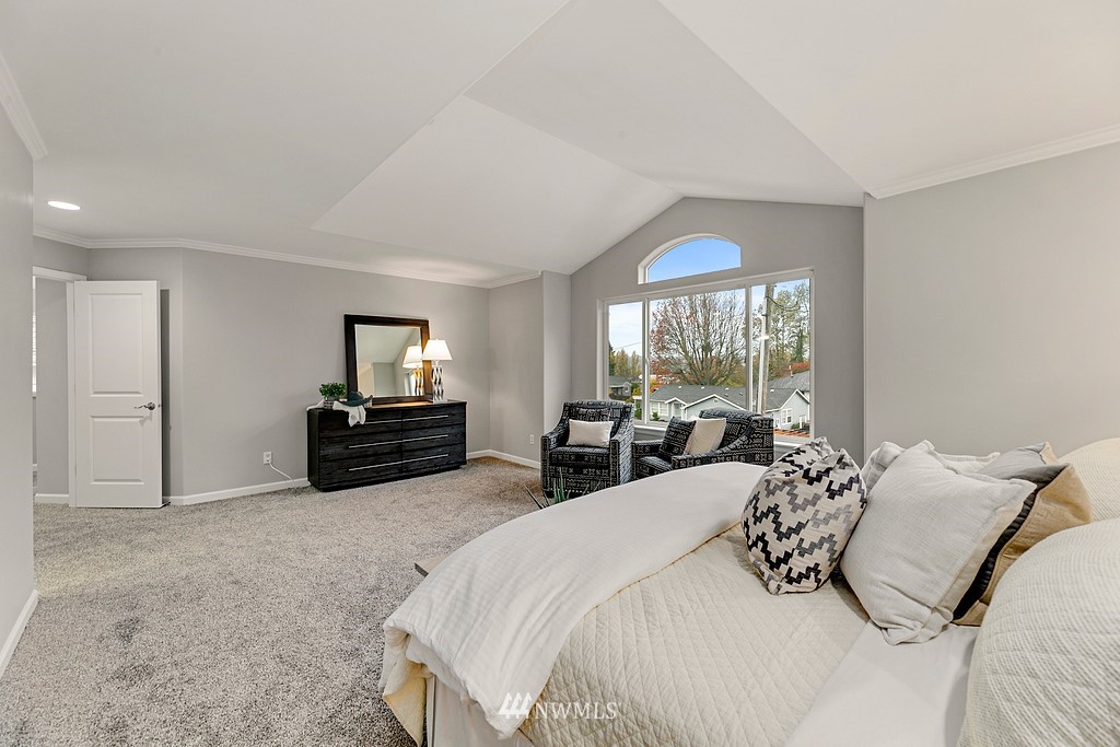 2222 Smithers Avenue South Renton, WA 98055 - Photo 18 of 25 a bedroom with a bed and a television