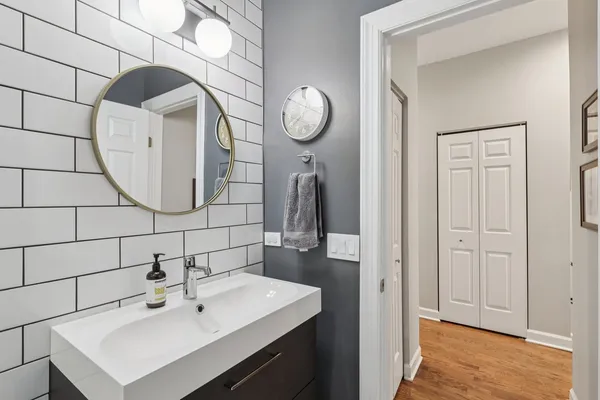 $675,000 | 4315 North Kenmore Avenue, Unit 1N, Chicago, IL 60613