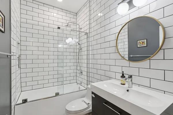 $675,000 | 4315 North Kenmore Avenue, Unit 1N, Chicago, IL 60613