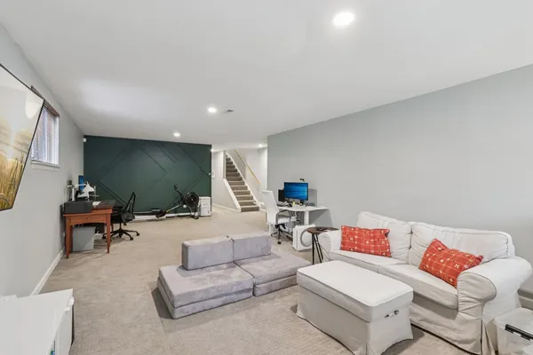 $675,000 | 4315 North Kenmore Avenue, Unit 1N, Chicago, IL 60613