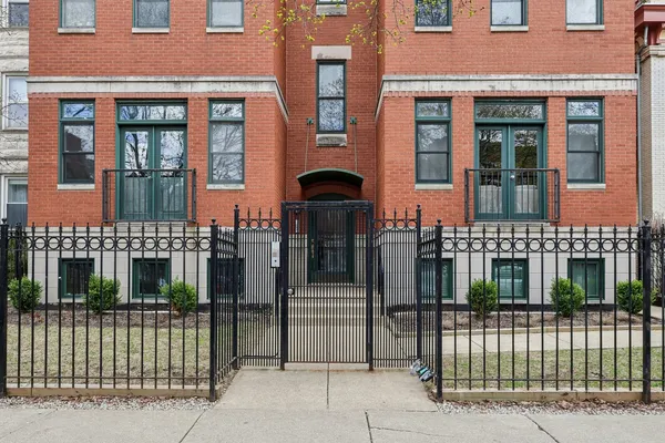 $675,000 | 4315 North Kenmore Avenue, Unit 1N, Chicago, IL 60613