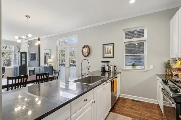 $675,000 | 4315 North Kenmore Avenue, Unit 1N, Chicago, IL 60613