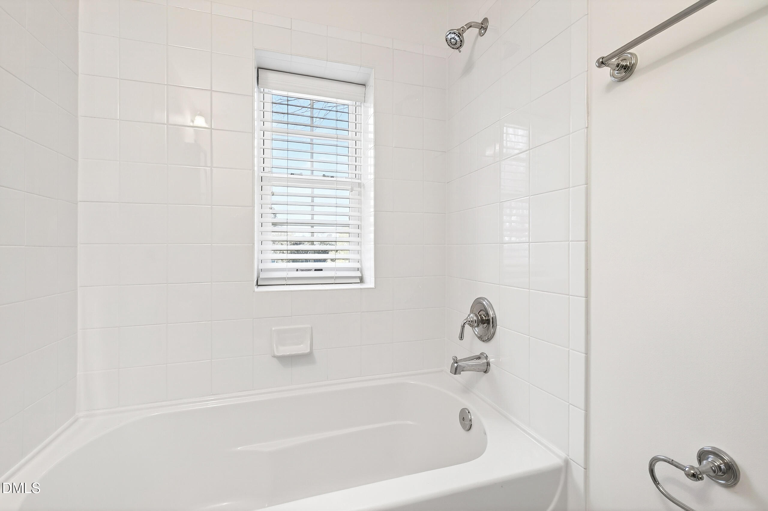 1900 Fairfield Drive Raleigh, NC 27608 - Photo 21 of 32 Interiors (20)