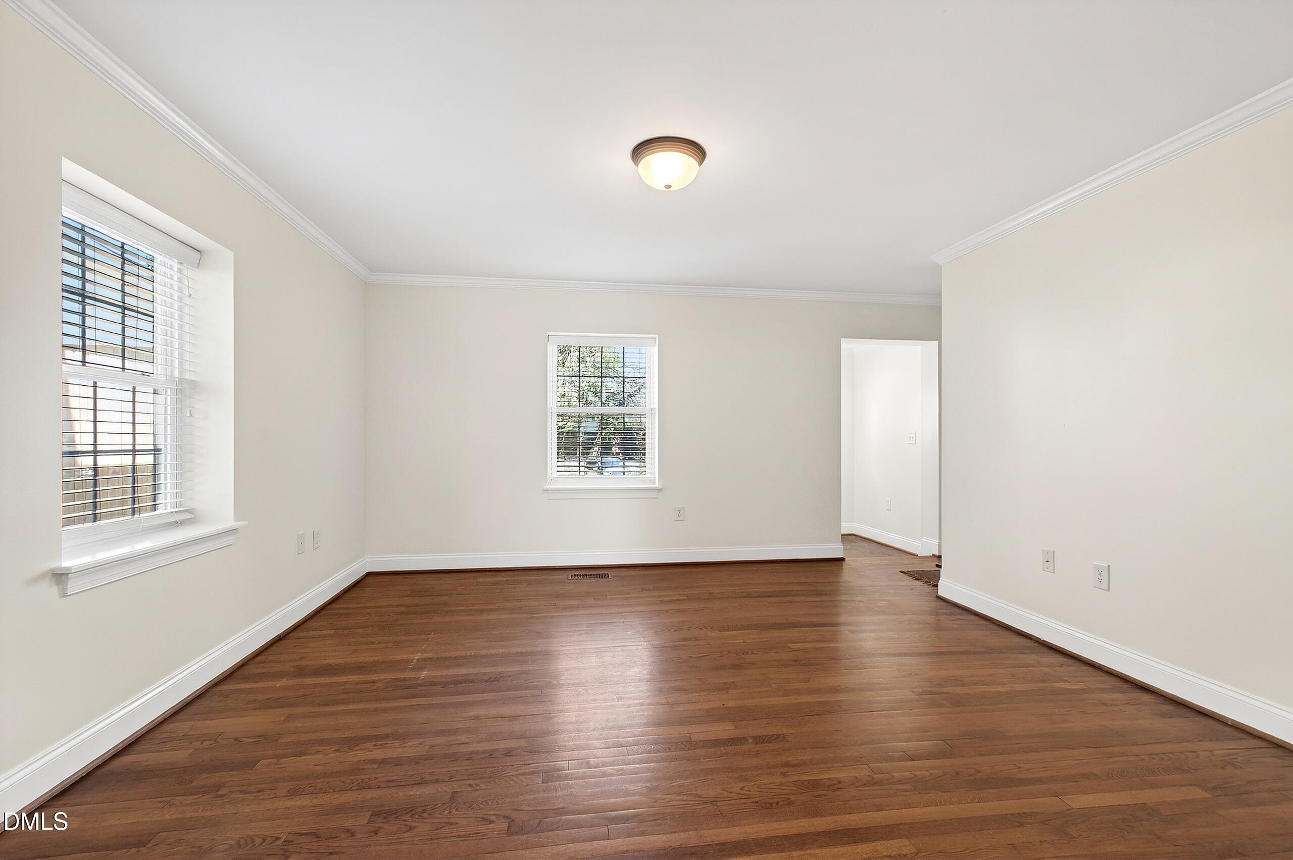 1900 Fairfield Drive Raleigh, NC 27608 - Photo 6 of 32 6 Interiors (3)