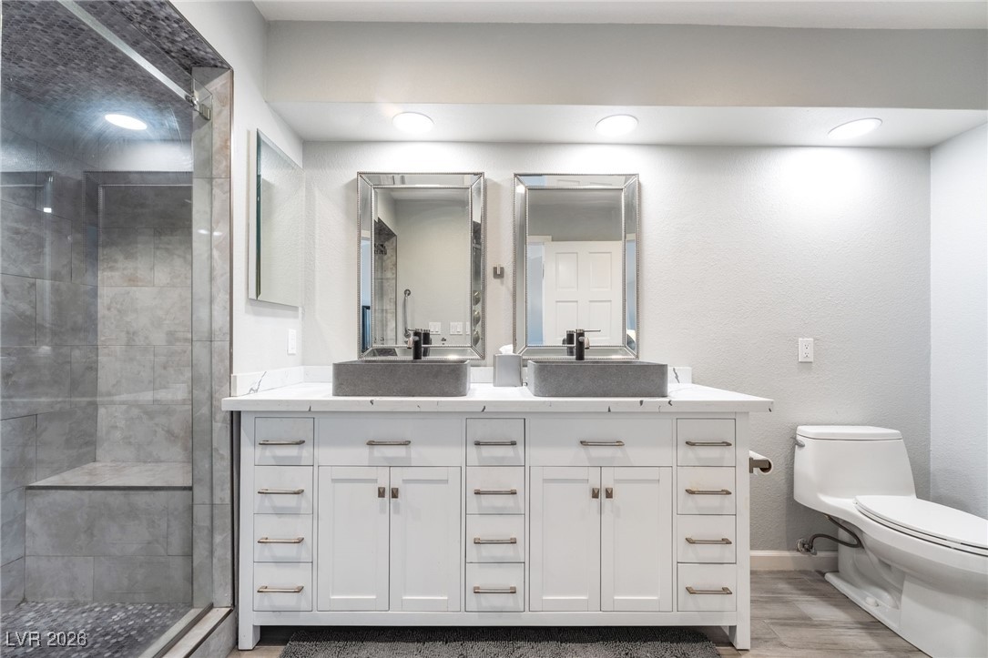 8 Hummingbird Lane Henderson, NV 89014 - Photo 27 of 60