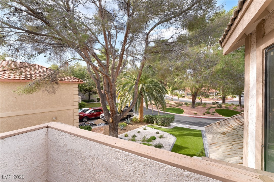 8 Hummingbird Lane Henderson, NV 89014 - Photo 31 of 60 Primary bedroom patio
