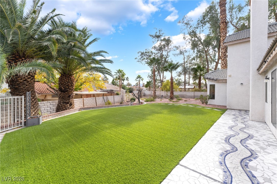 8 Hummingbird Lane Henderson, NV 89014 - Photo 53 of 60