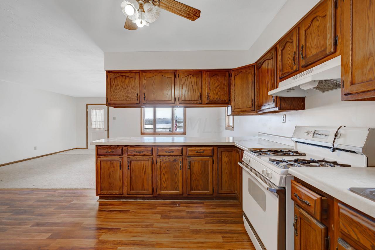 3860 Ridgely Tract Road Southeast Heath, OH 43056 - Photo 12 of 47 12. Kitchen