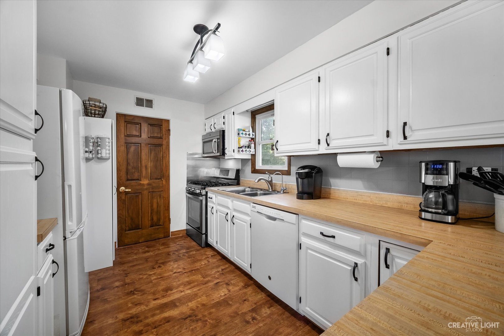 1394 State Rte 31 Oswego, IL 60543 - Photo 8 of 28 Gallery Image 8
