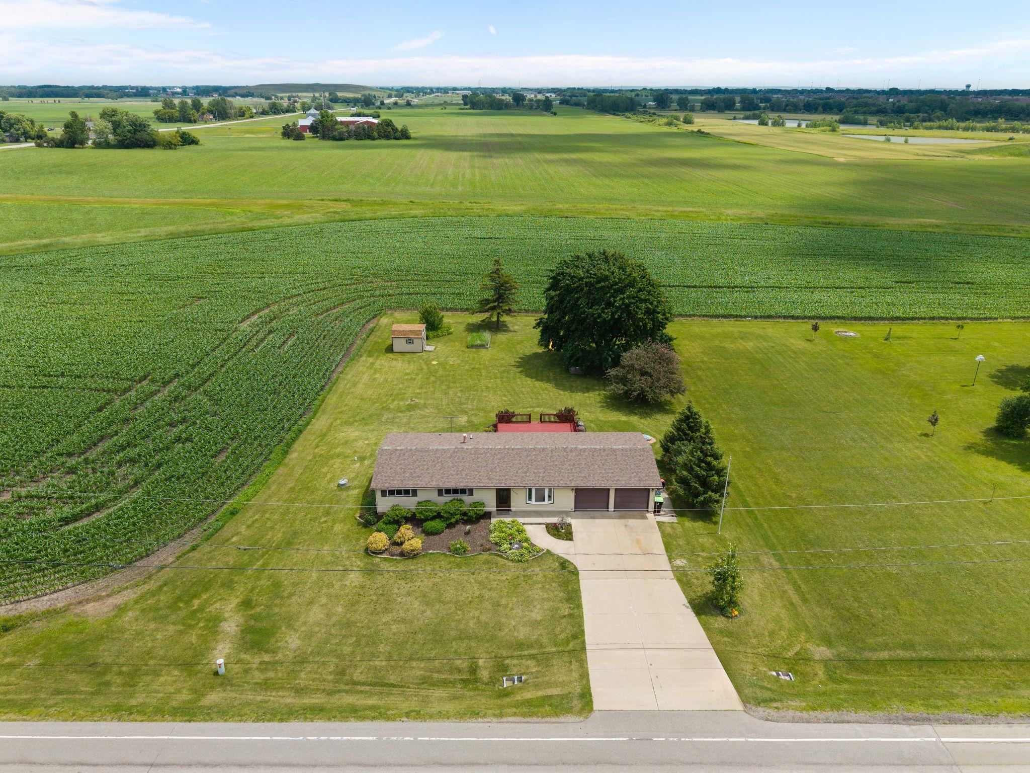 4400 County Rd T Oshkosh, WI 54904 - Photo 2 of 51