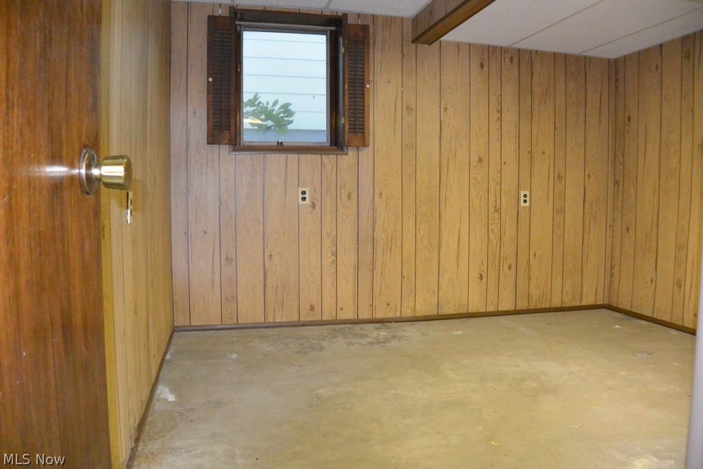 48380 North Ridge Road Amherst, OH 44001 - Photo 26 of 34