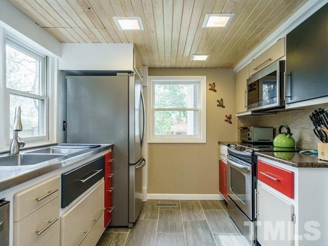 2929 Oberry Street Raleigh, NC 27607 - Photo 14 of 30