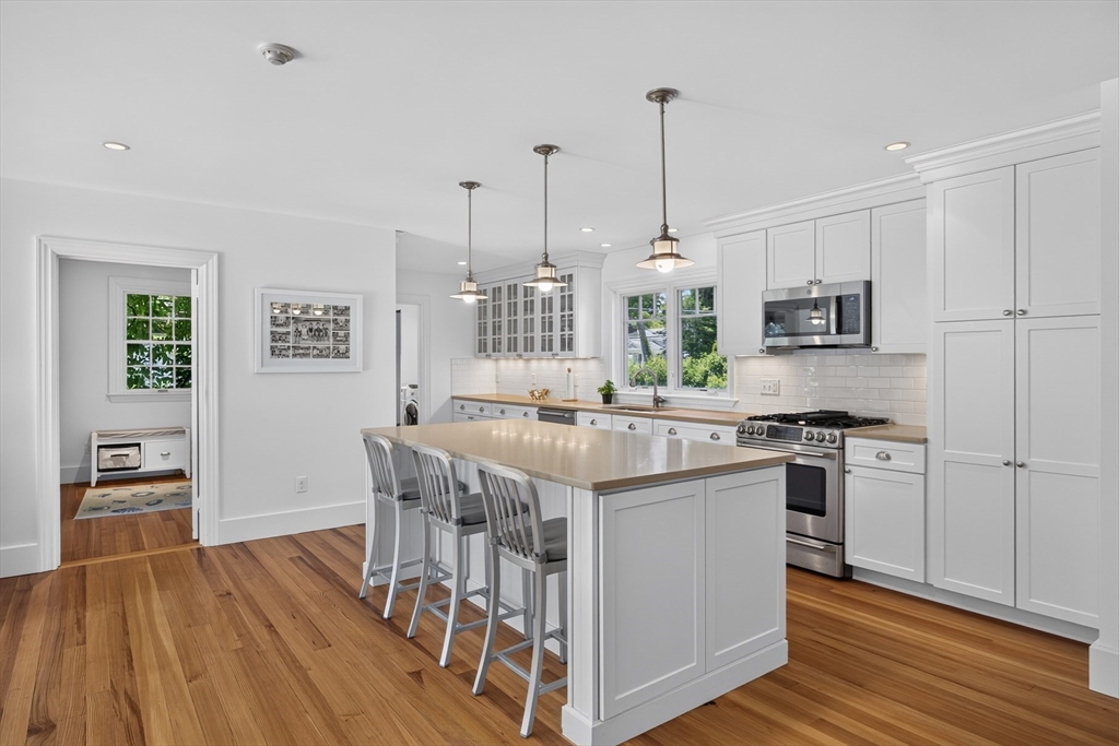 72 Water Street Marion, MA 02738 - Photo 8 of 42