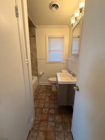 $1,950 | 46 Highway 173, Clinton, NJ 08809